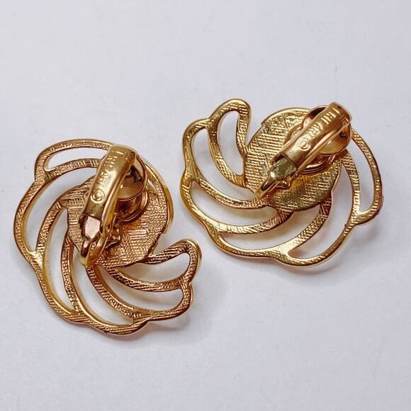 Vintage Signed Crown Trifari Earrings Gold Tone Faux Pearl Clip On Mid Century - Picture 7 of 16